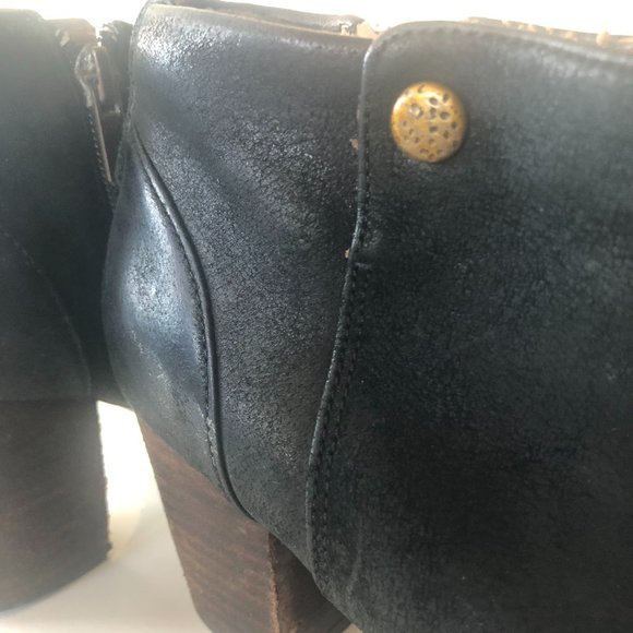 Clarks ankle booties! Womens size 7 - Picture 2 of 10